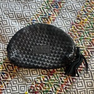 Nena & Co. Dome Clutch